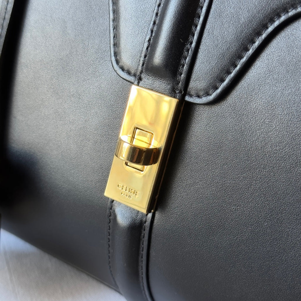 CELINE CLASSIQUE BAG 23 IN BLACK CALFSKIN GOLD HARDWARE