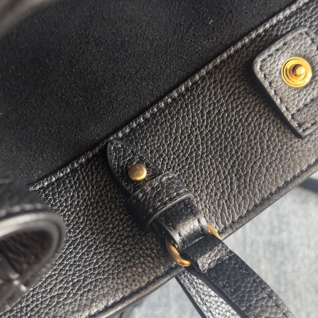 CELINE MINI CABAS ANAÏS CUIR TRIOMPHE 20 IN BLACK GRAINED CALFSKIN