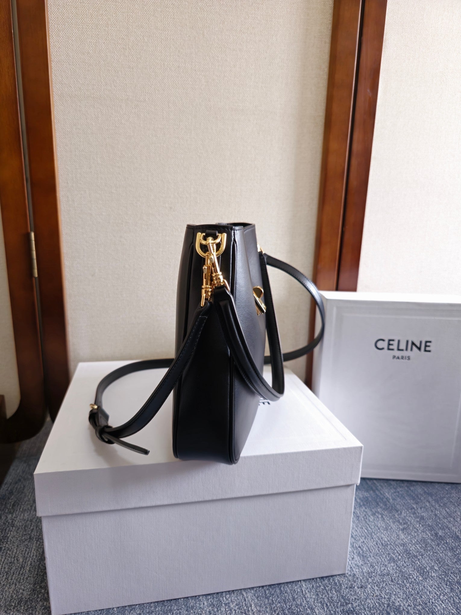 CELINE SMALL CAMILLE 16 SOFT BAG 24 IN BLACK SMOOTH CALFSKIN