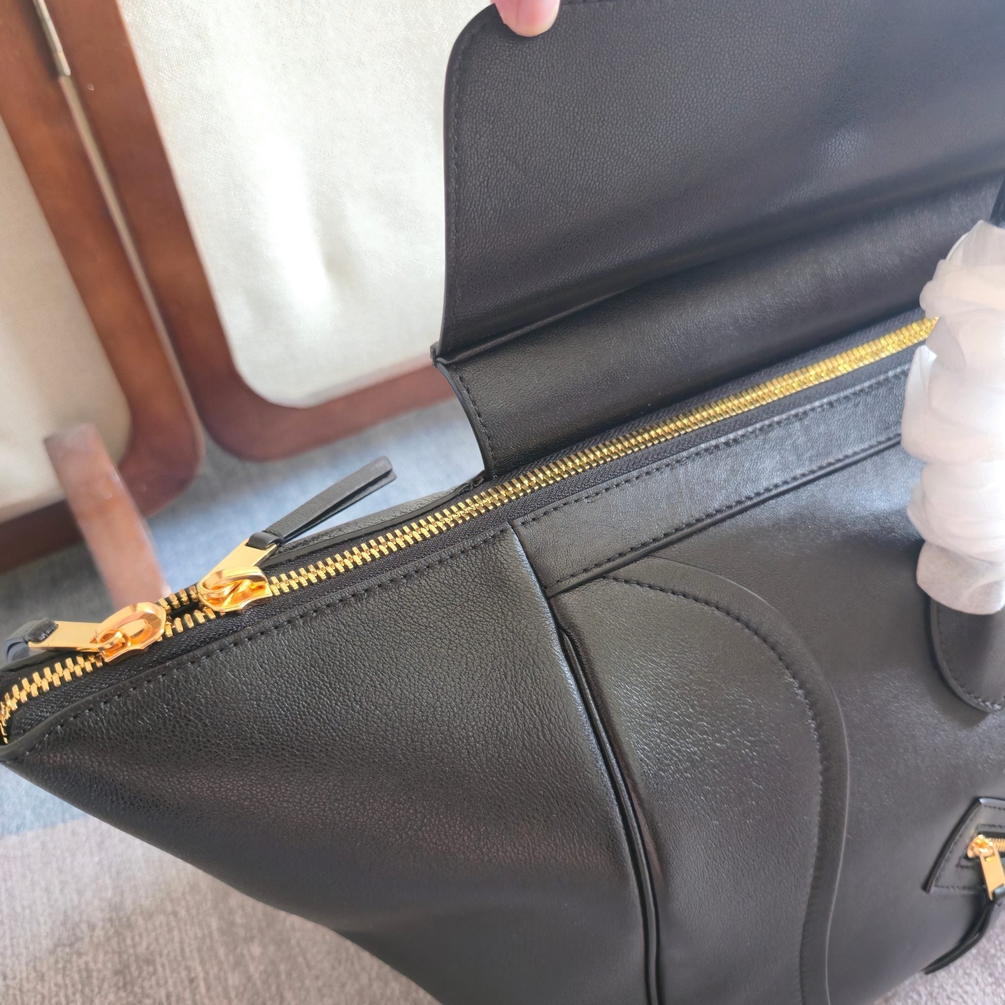 CELINE 25S MEDIUM SMILING NEW LUGGAGE 44MM IN BLACK SUPPLE SHINY LAMBSKIN