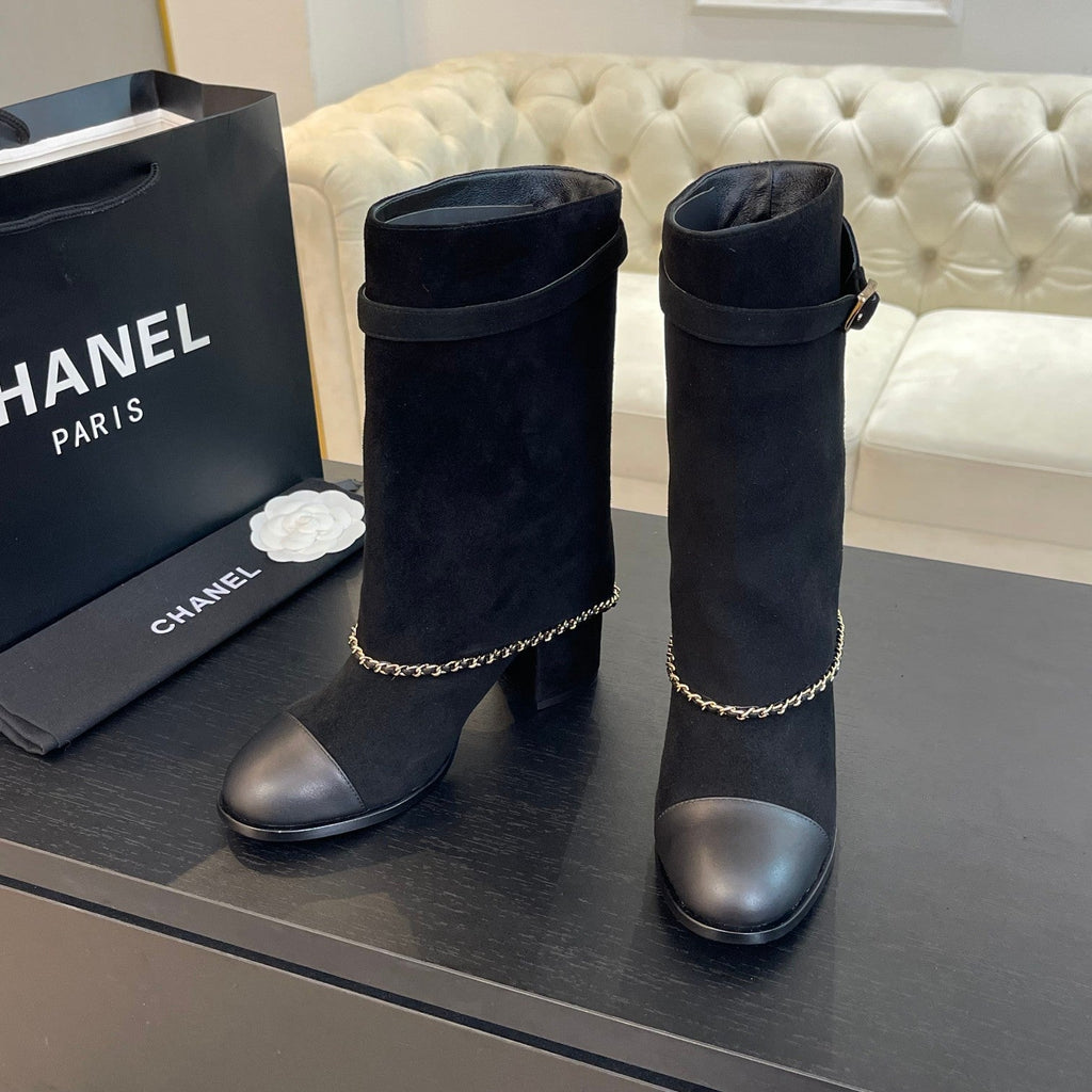 CHANEL SHORT BOOTS 6.5 CM IN BLACK SUEDE AND CALFSKIN