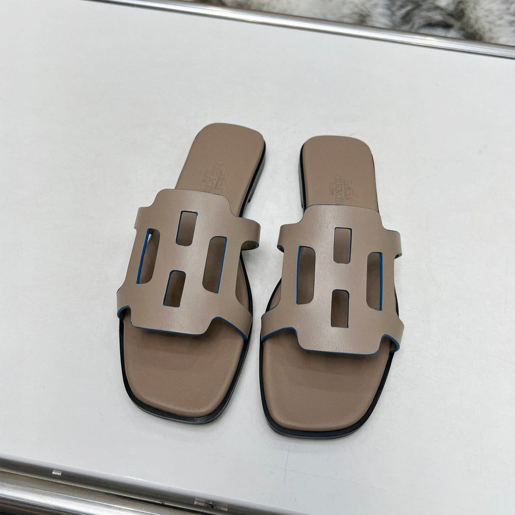 HERMES FLATFORM SANDAL LIGHT GRAY CALFSKIN