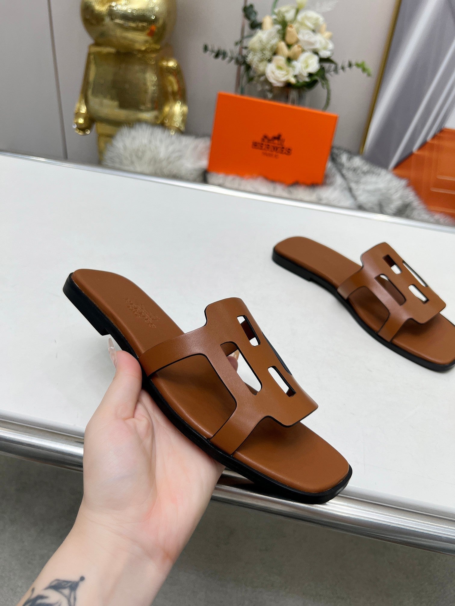 HERMES FLATFORM SANDAL CARAMEL CALFSKIN