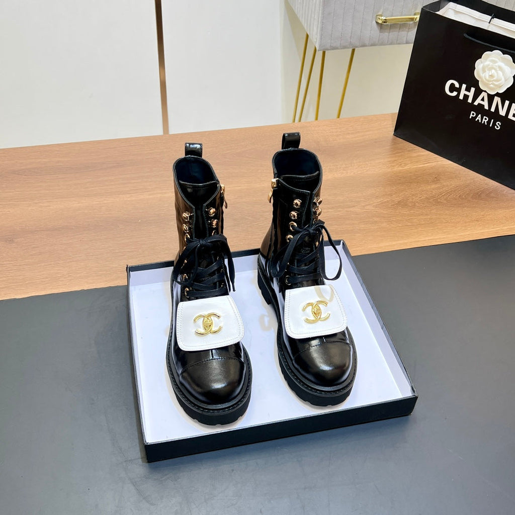 CHANEL 25S HIGH ANKLE BOOTS WITH ZIPPER IN BLACK GLOSSY CALFSKIN GOLD HARDWARE