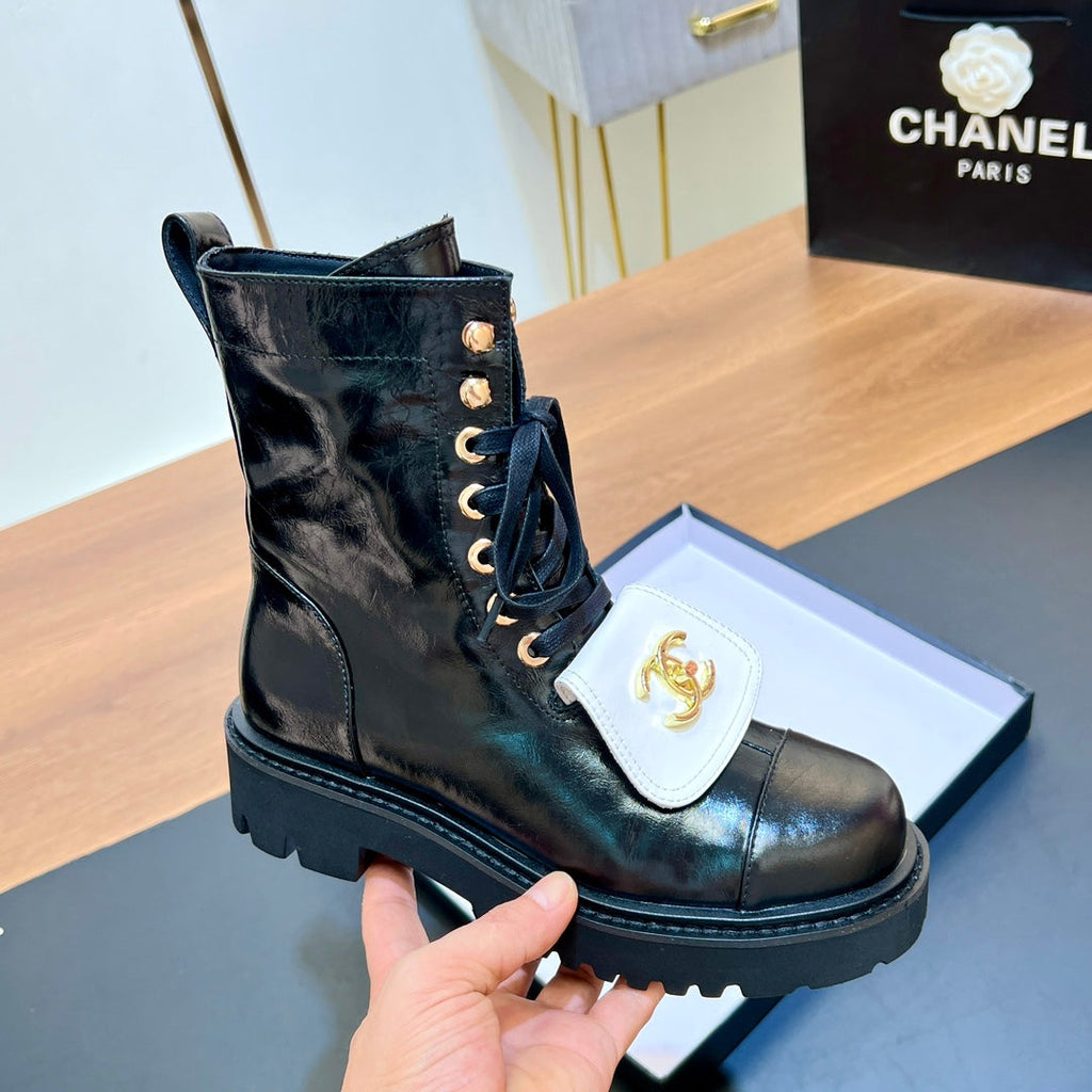 CHANEL 25S HIGH ANKLE BOOTS WITH ZIPPER IN BLACK GLOSSY CALFSKIN GOLD HARDWARE