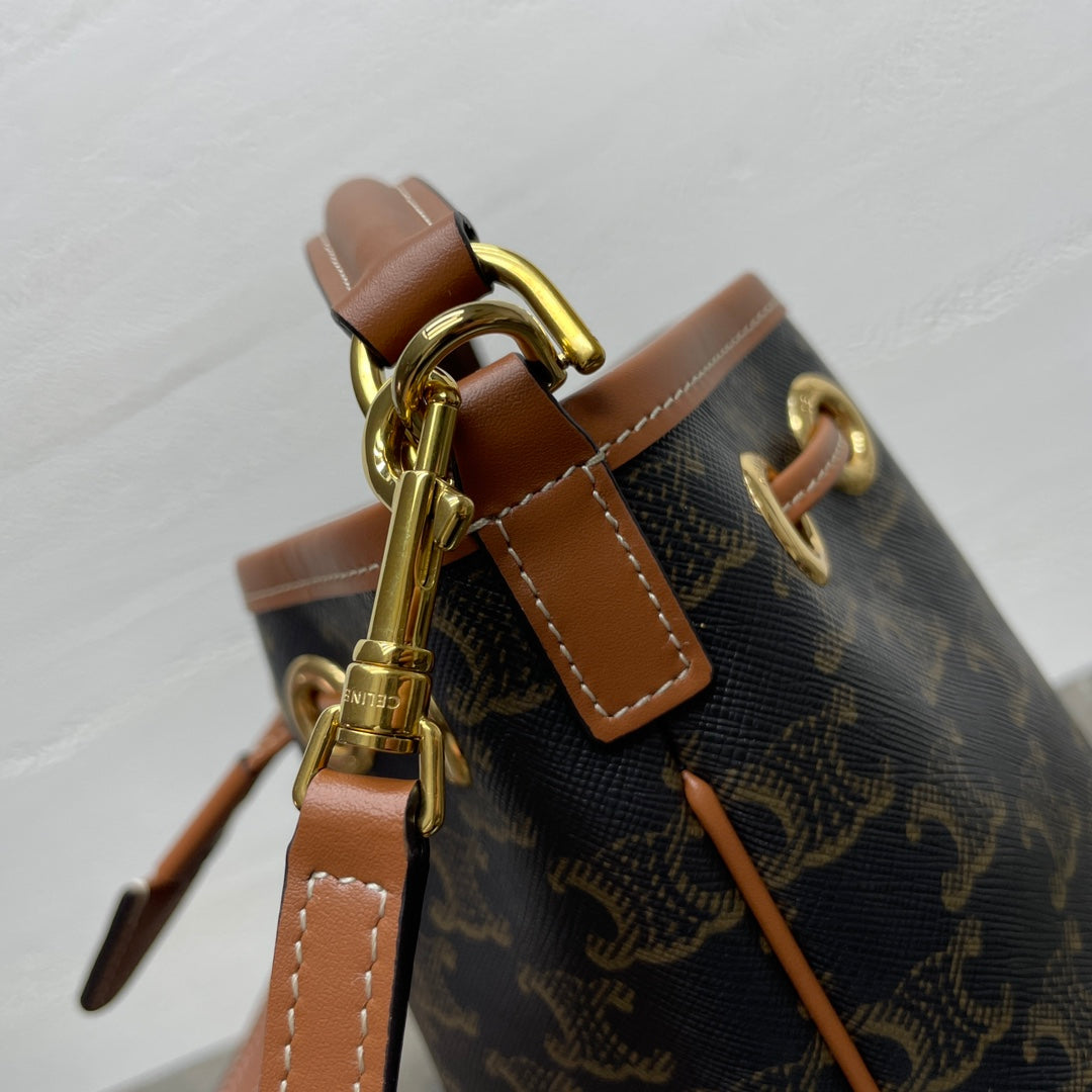 CELINE CLARA BAG 19 IN BLACK TRIOMPHE CANVAS AND BROWN CALFSKIN TRIM
