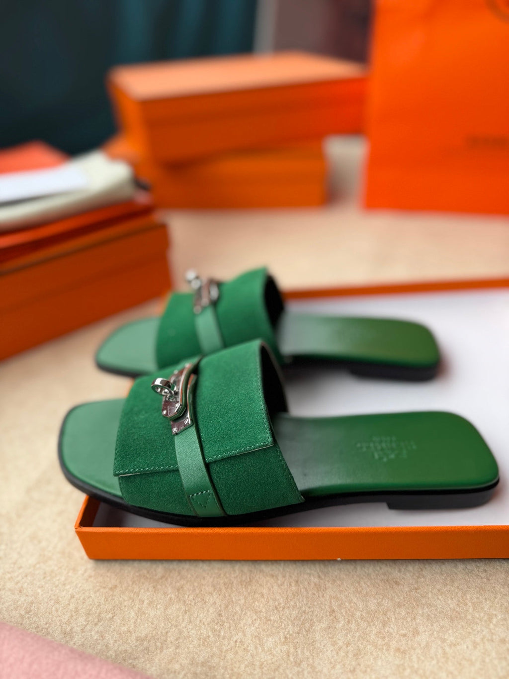 HERMES 0RAN SANDALS IN EMERALD GREEN CALFSKIN