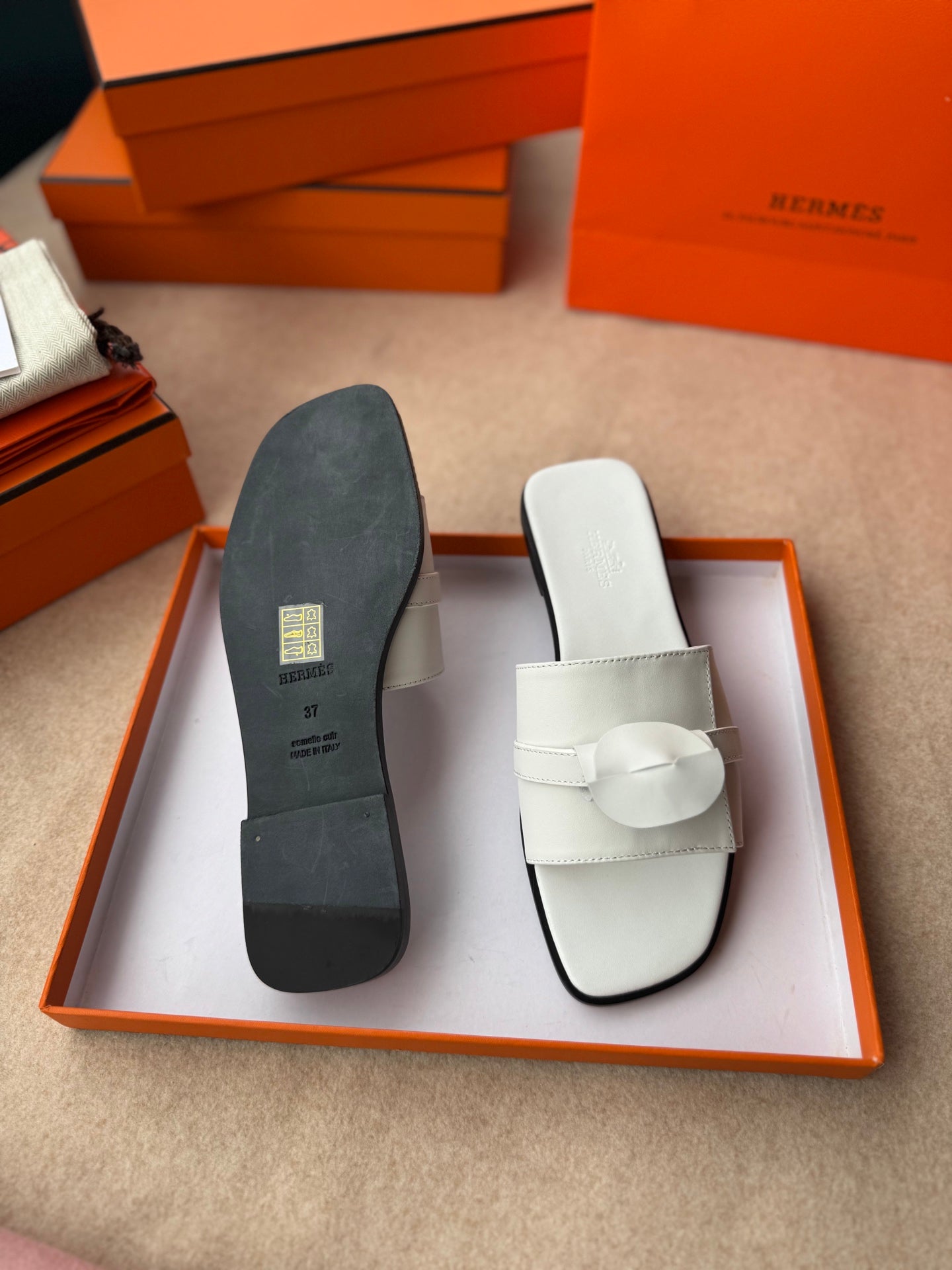 HERMES 0RAN SANDALS IN WHITE CALFSKIN