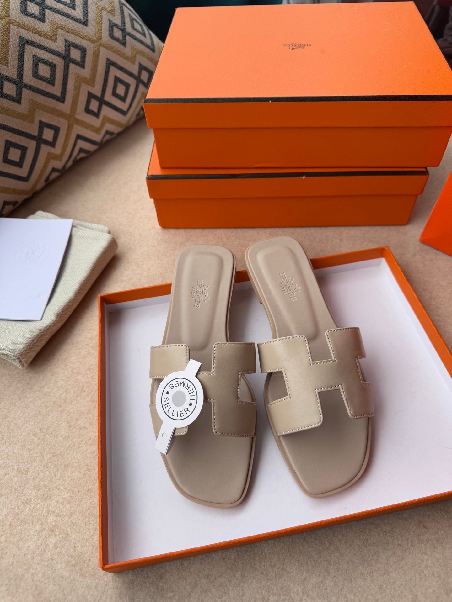 HERMES 0RAN SANDALS IN KHAKI BROWN CALFSKIN