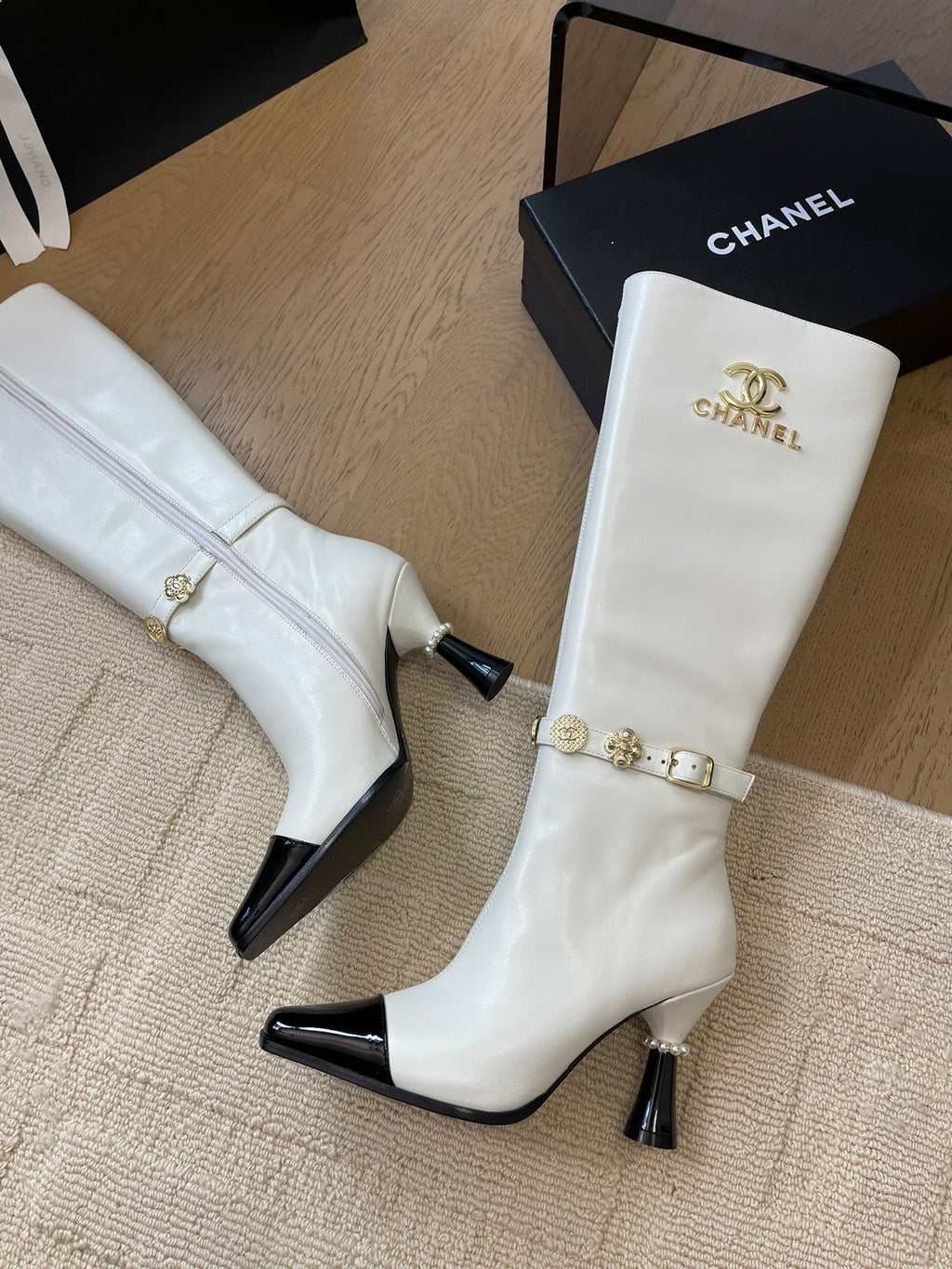 CHANEL KNEE HIGH BOOTS IN WHITE MIX BLACK CALFSKIN