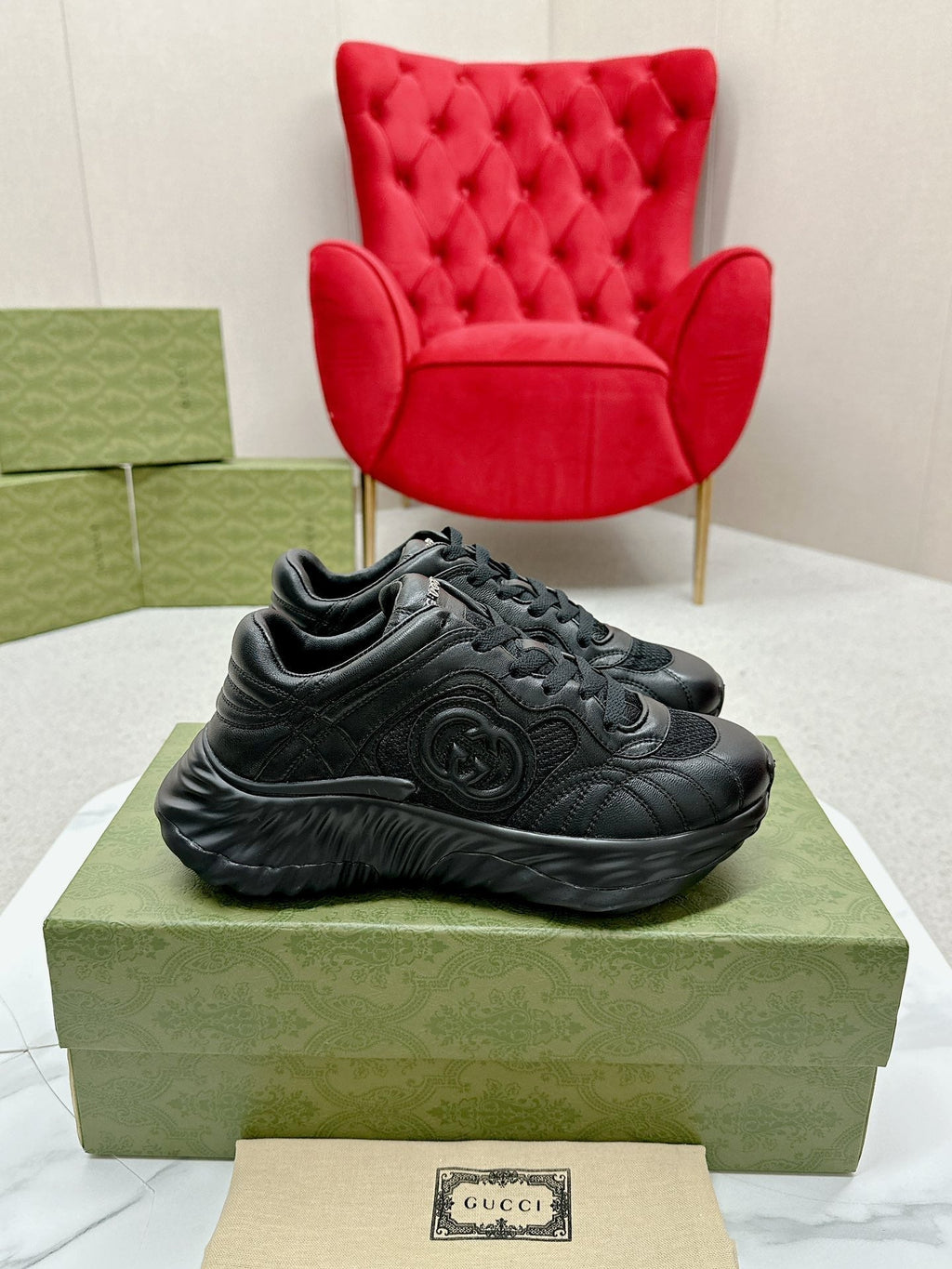 GUCCI RIPPLE TRAINER BLACK LAMBSKIN