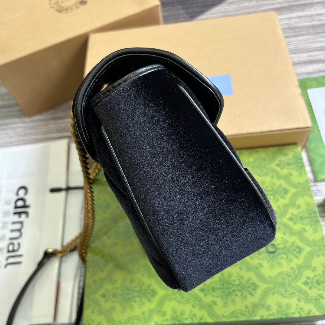 GUCCI MARMONT MEDIUM 26 BAG IN BLACK VELVET