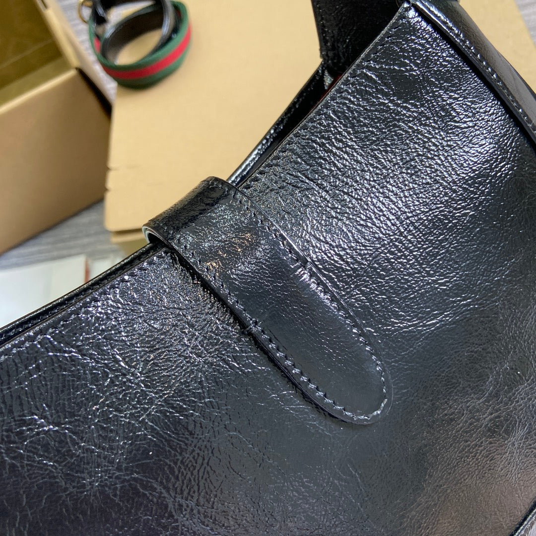 GUCCI JACKIE SMALL SHOULDER BAG 27 IN BLACK CRACKED LACQUER CALFSKIN GOLD HARDWARE