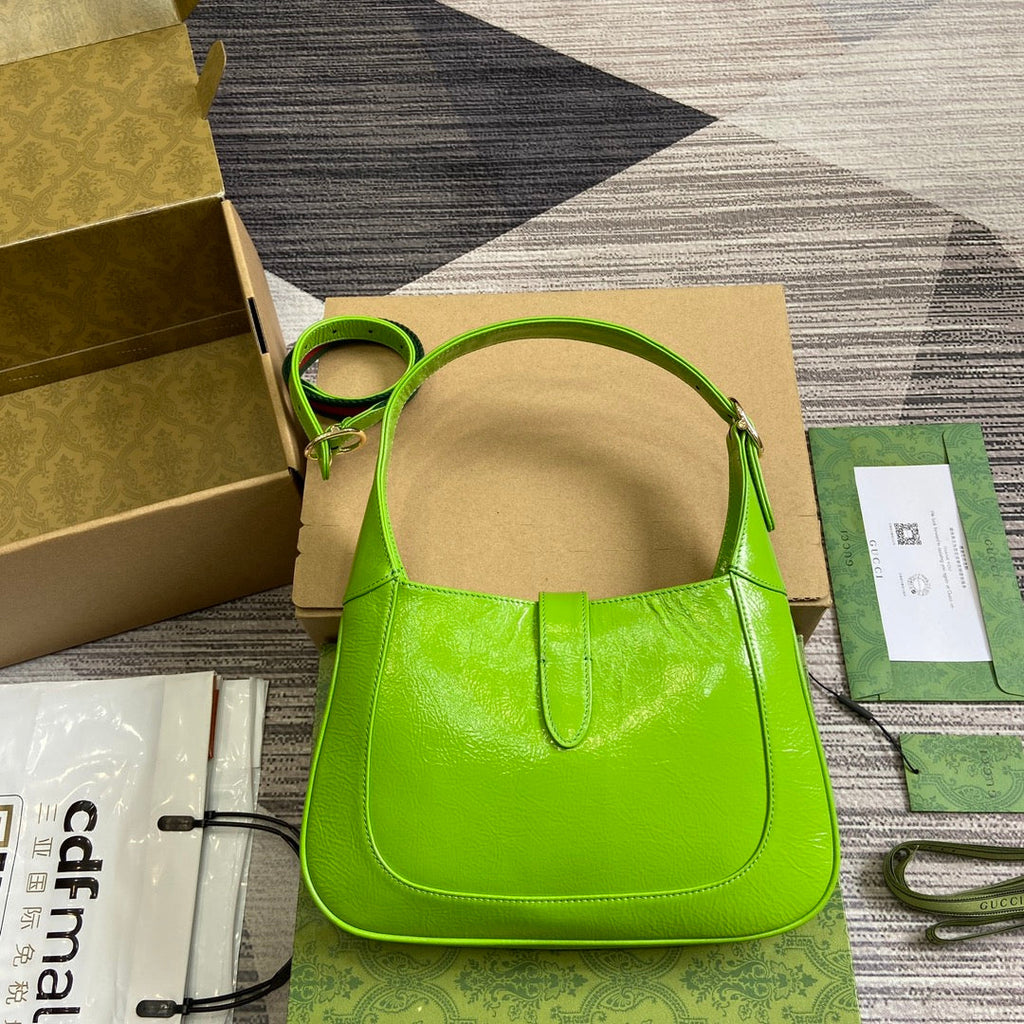 GUCCI JACKIE SMALL SHOULDER BAG 27 IN LIME GREEN CRACKED LACQUER CALFSKIN GOLD HARDWARE