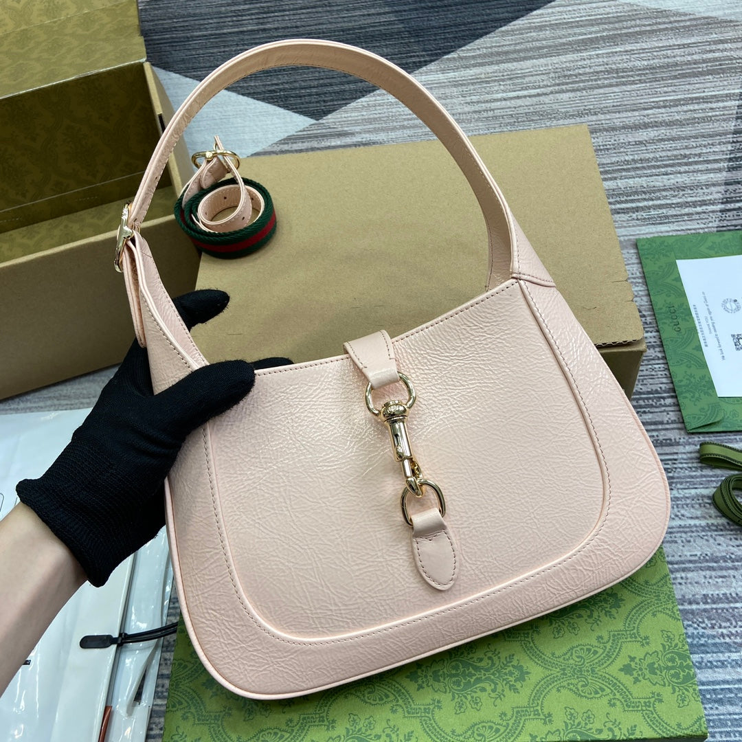 GUCCI JACKIE SMALL SHOULDER BAG 27 IN LIGHT PINK CRACKED LACQUER CALFSKIN GOLD HARDWARE