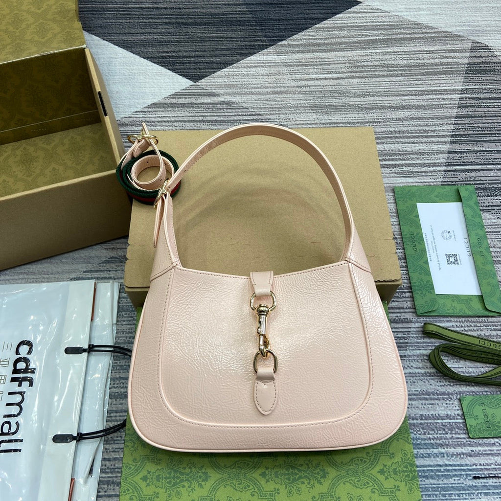 GUCCI JACKIE SMALL SHOULDER BAG 27 IN LIGHT PINK CRACKED LACQUER CALFSKIN GOLD HARDWARE