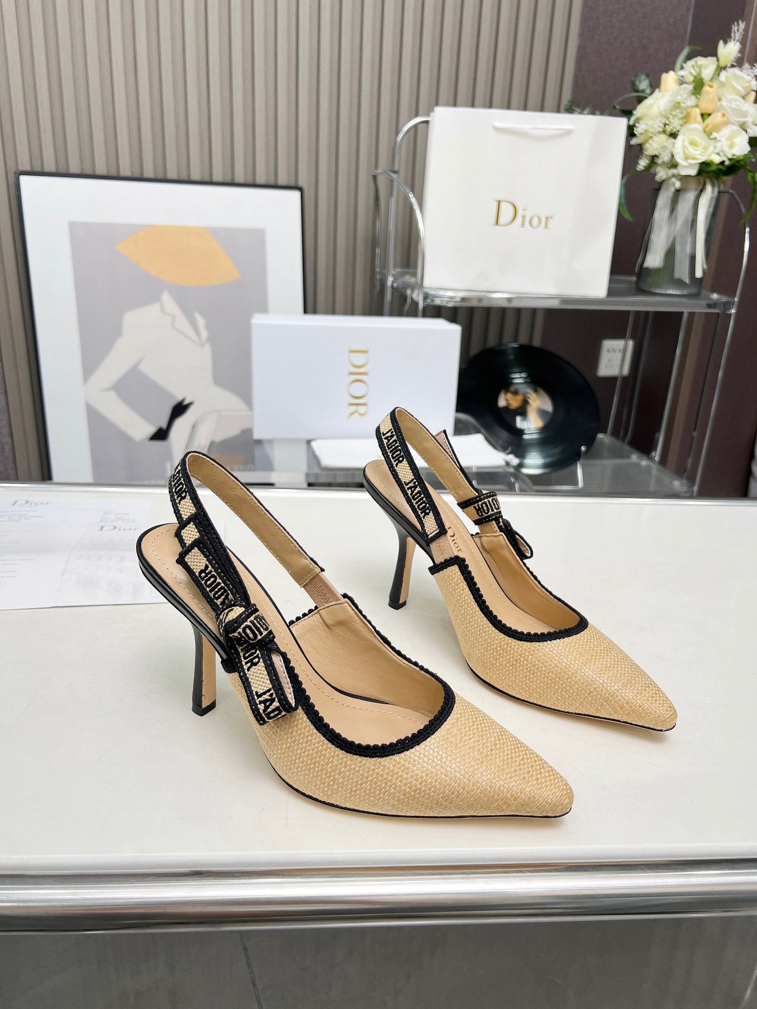 DIOR J'A SLINGBACK PUMP NATURAL RAFFIA AND BLACK EMBROIDERED COTTON 10 CM