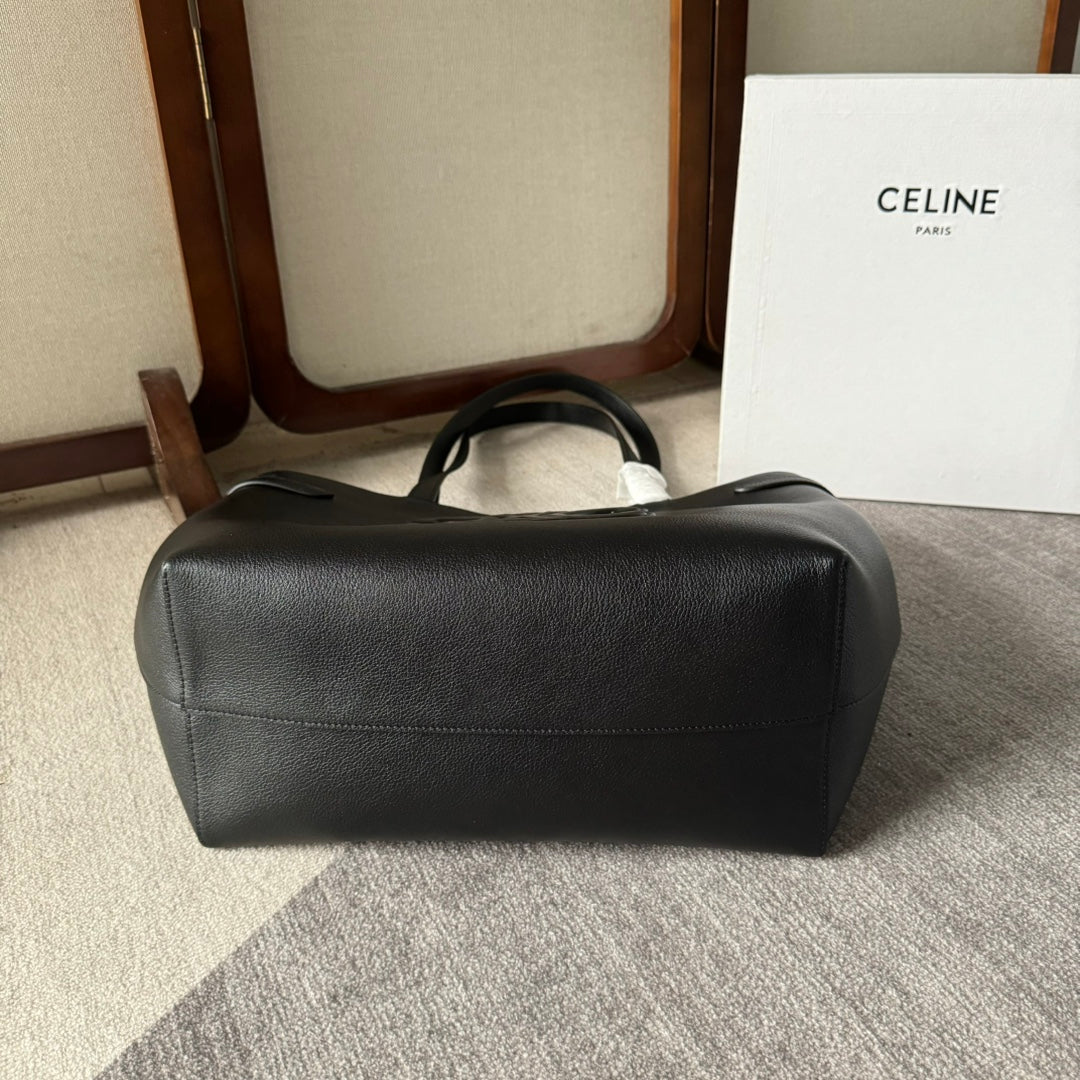CELINE MEDIUM CABAS ANAÏS CUIR TRIOMPHE 54 IN BLACK GRAINED CALFSKIN