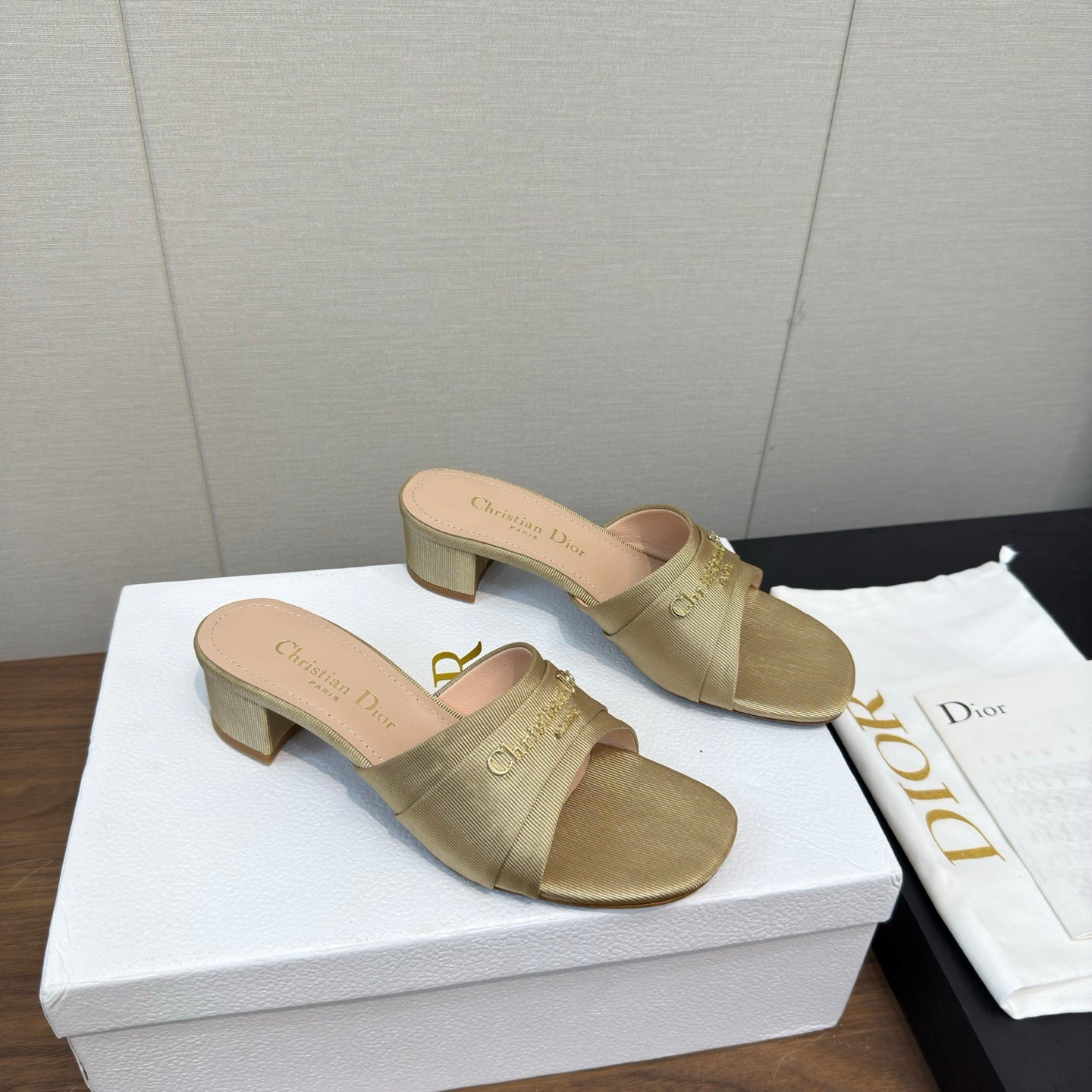 DIOR HIGH HEEL 25S 45 MM IN BEIGE FABRIC WITH GOLD HARDWARE