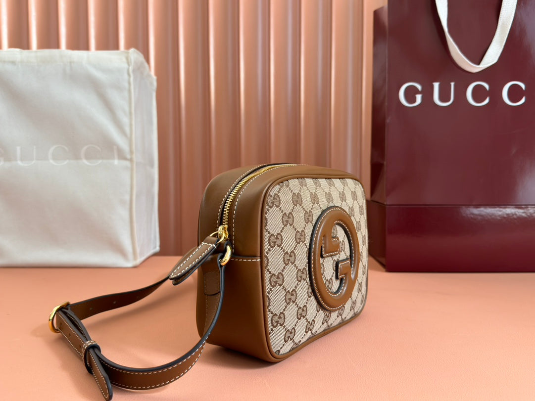 GUCCI BLONDIE SMALL SHOULDER BAG 21 IN BEIGE AND DARK BROWN CANVAS BROWN CALFSKIN