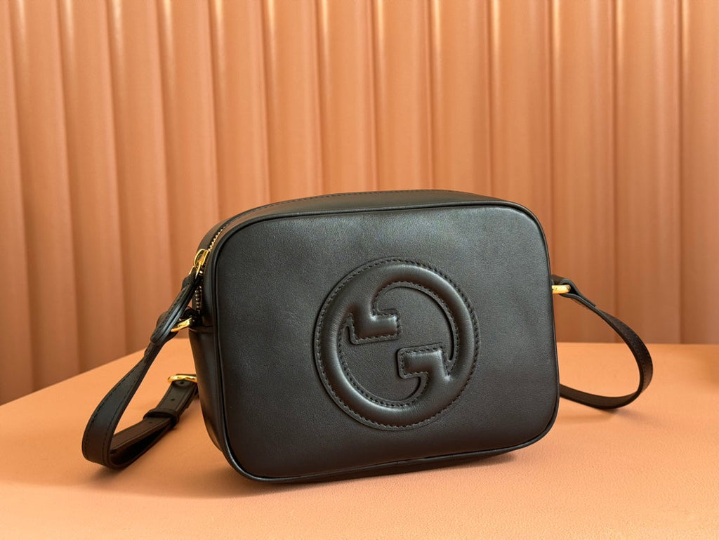 GUCCI BLONDIE SMALL SHOULDER BAG 21 IN BLACK SMOOTH CALFSKIN