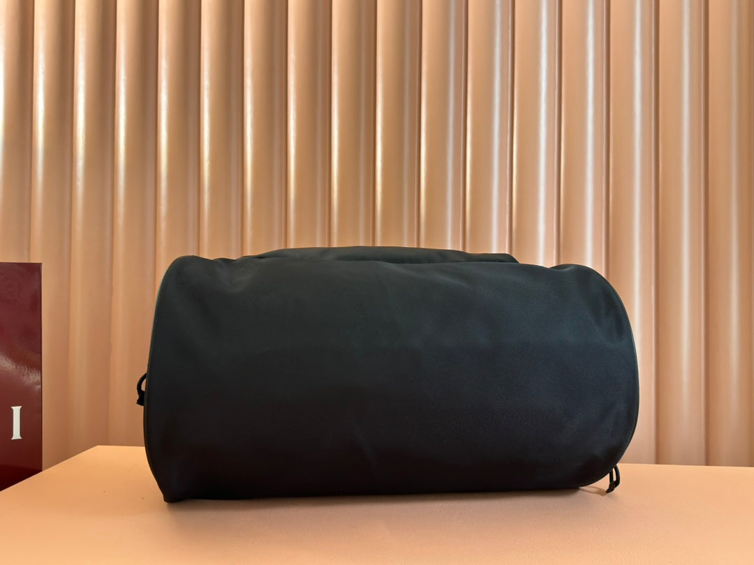 GUCCI SMALL DUFFLE BAG 42 IN BLACK CANVAS