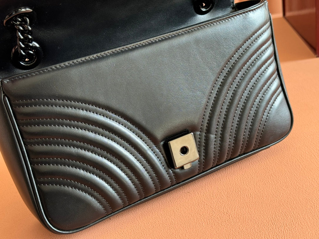 GUCCI MARMONT SHOULDER BAG 26 IN BLACK CALFSKIN BLACK CHAIN