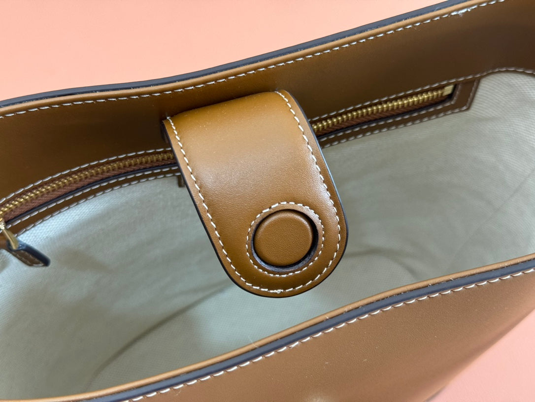GUCCI 73 MEDIUM BUCKET BAG 27.5 IN BROWN SMOOTH CALFSKIN