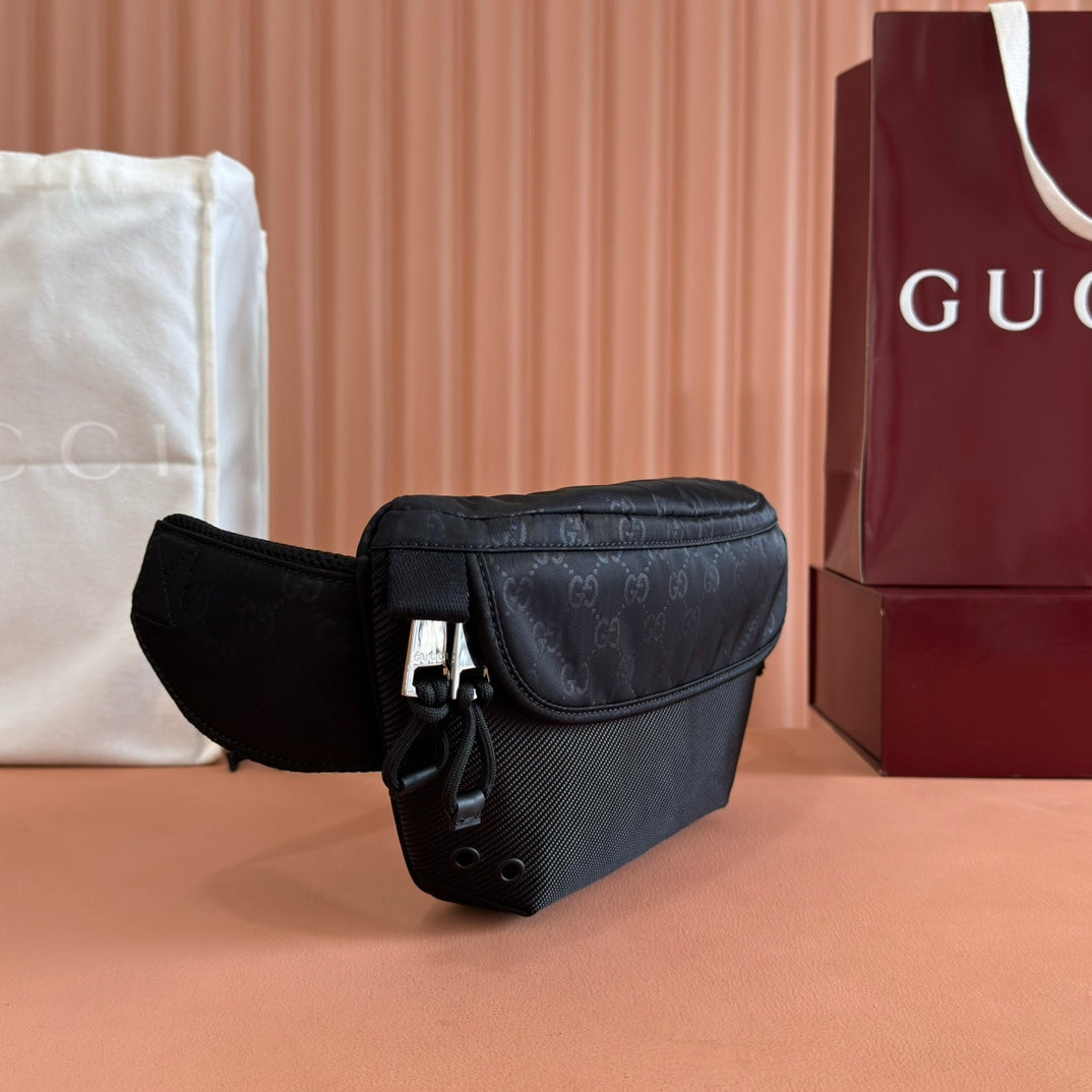 GUCCI LARGE BELT BAG 32 IN BLACK  NYLON