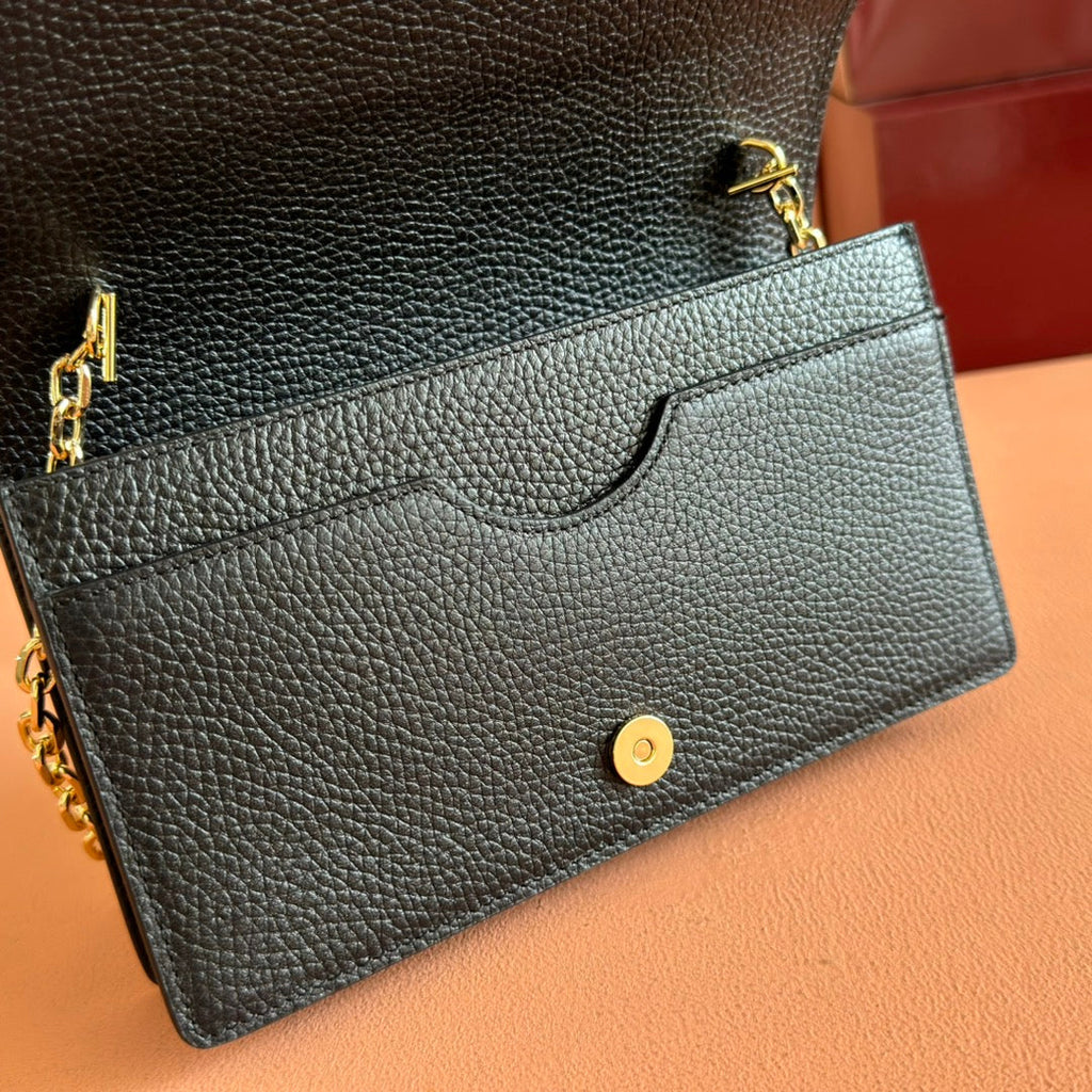 GUCCI EMBLEM WALLET ON CHAIN 20 IN BLACK SMOOTH  CALFSKIN