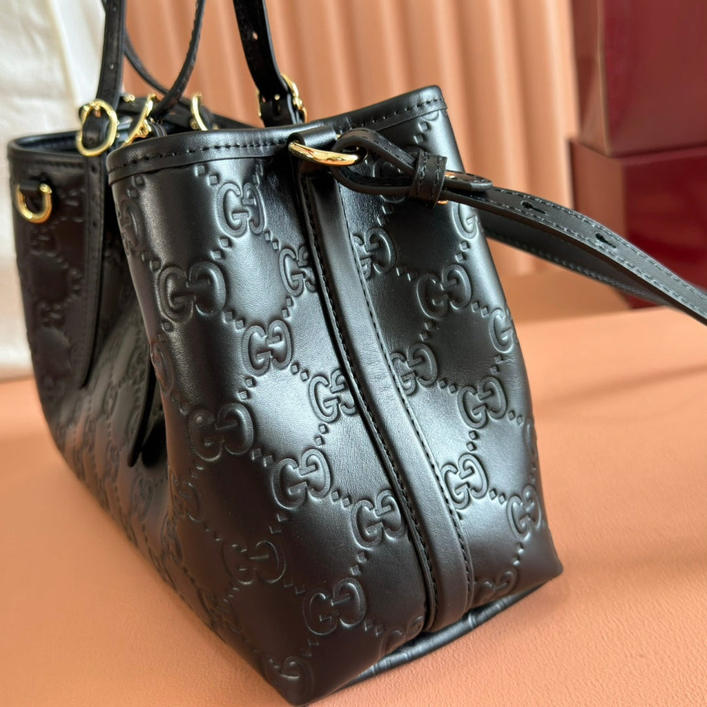 GUCCI 26S TOTE BAG 30 IN BLACK CALFSKIN WITH MONOGRAM PATTERN