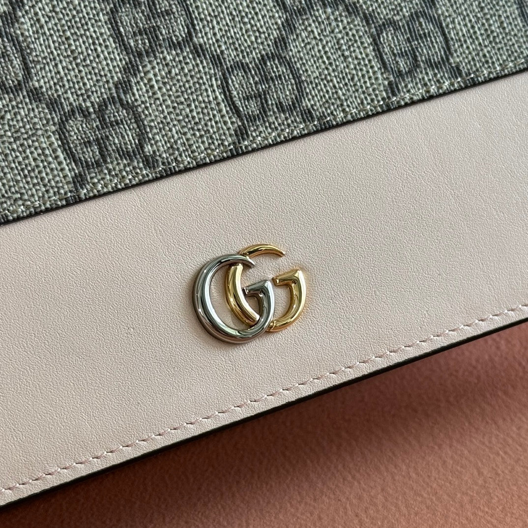 GUCCI MARMONT WALLET ON CHAIN 20 BEIGE AND WHITE IN CALFSKIN