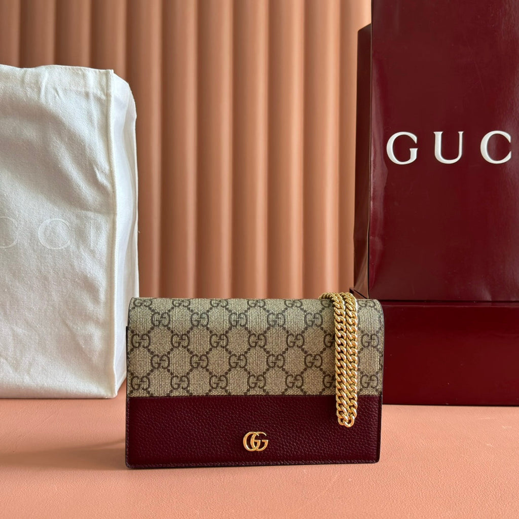 GUCCI MARMONT WALLET ON CHAIN 20 DARK RED AND BEIGE IN CALFSKIN