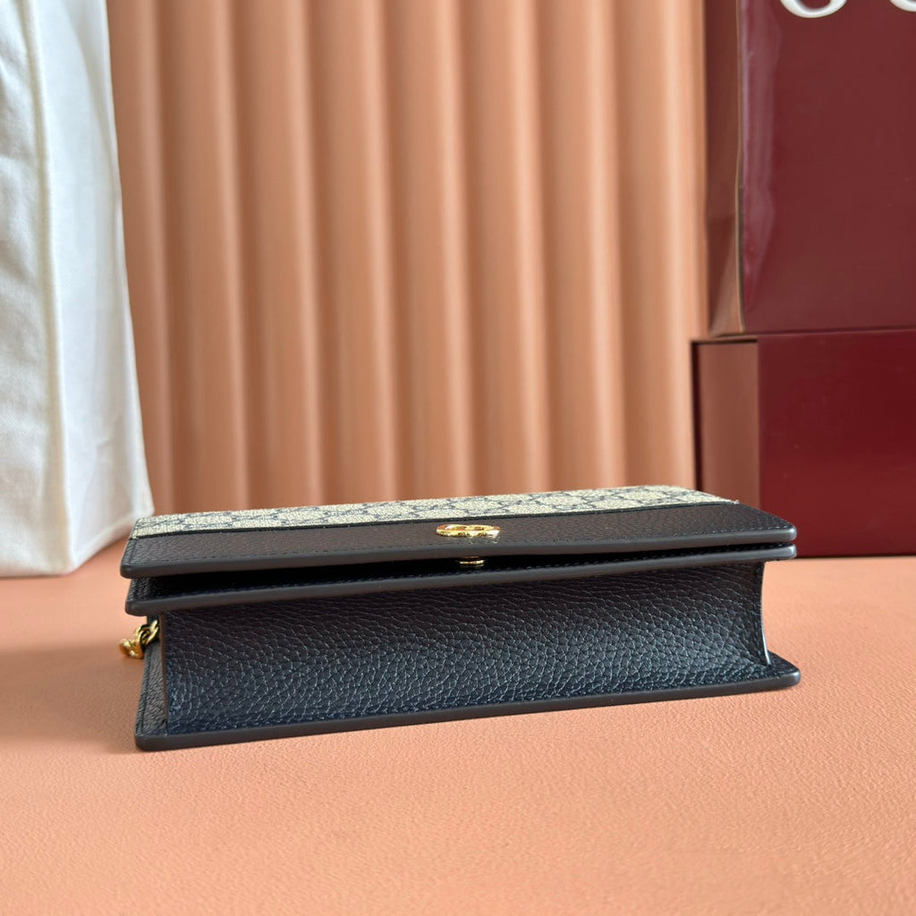 GUCCI MARMONT WALLET ON CHAIN 20 BLUE PVC AND BEIGE IN CALFSKIN