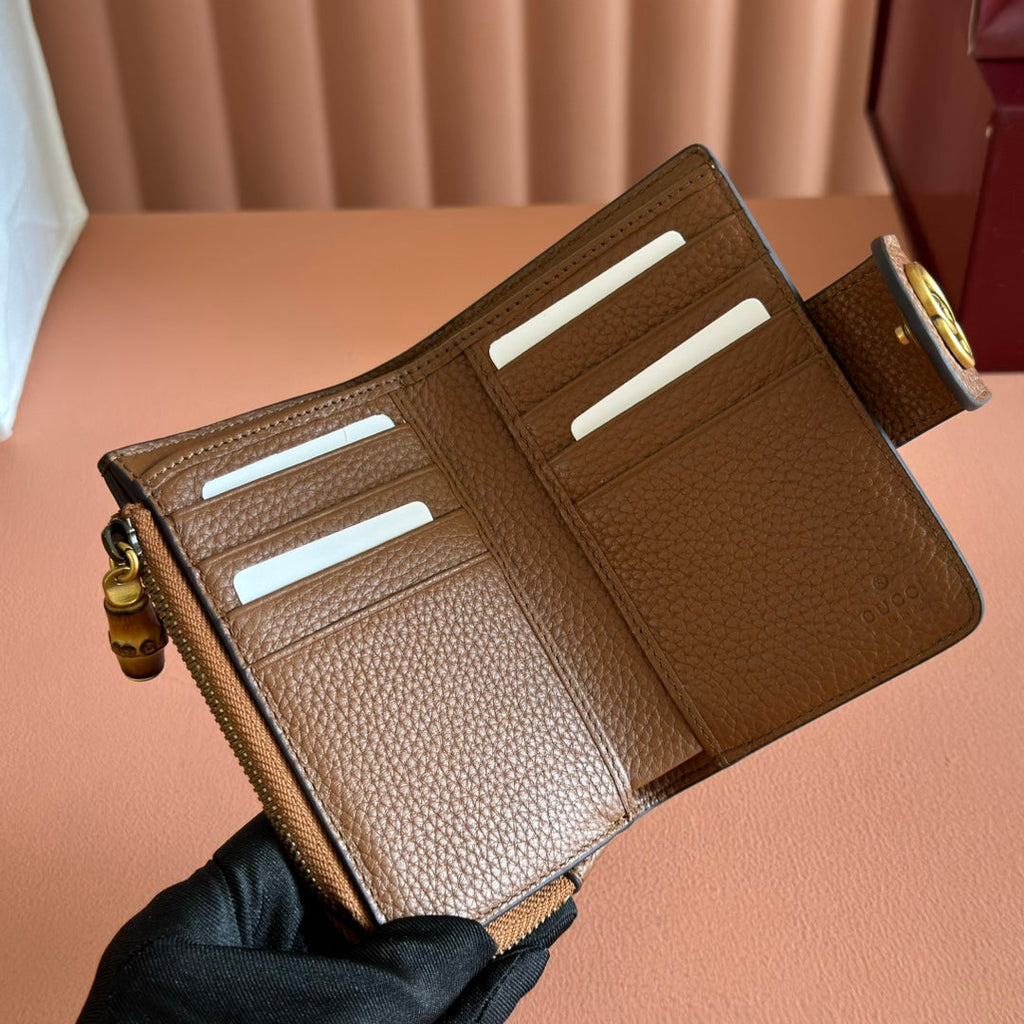 GUCCI 25S MARMONT WALLET 13 IN BROWN CALFSKIN GOLD HARDWARE