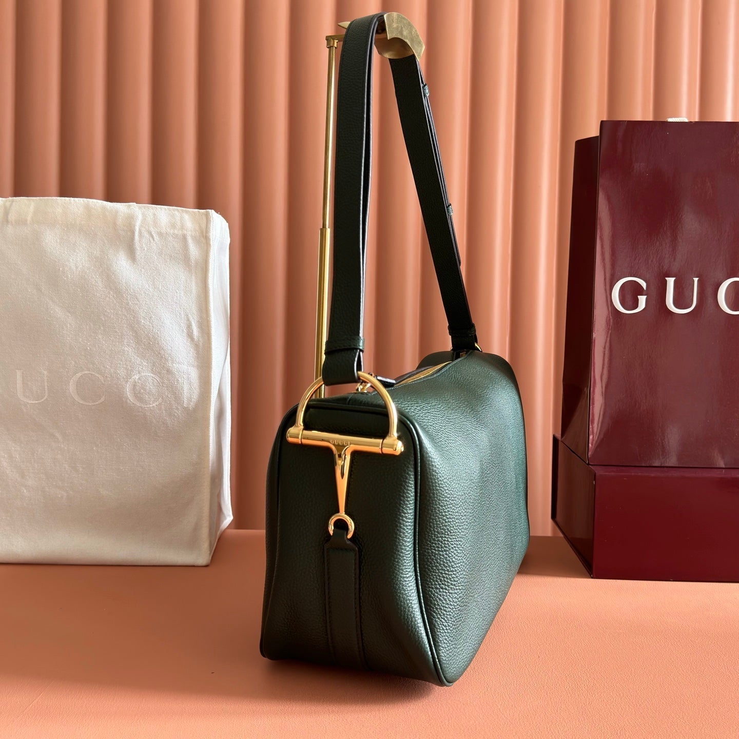 GUCCI 26S SHOULDER BAG 31 IN DARK GREEN CALFSKIN