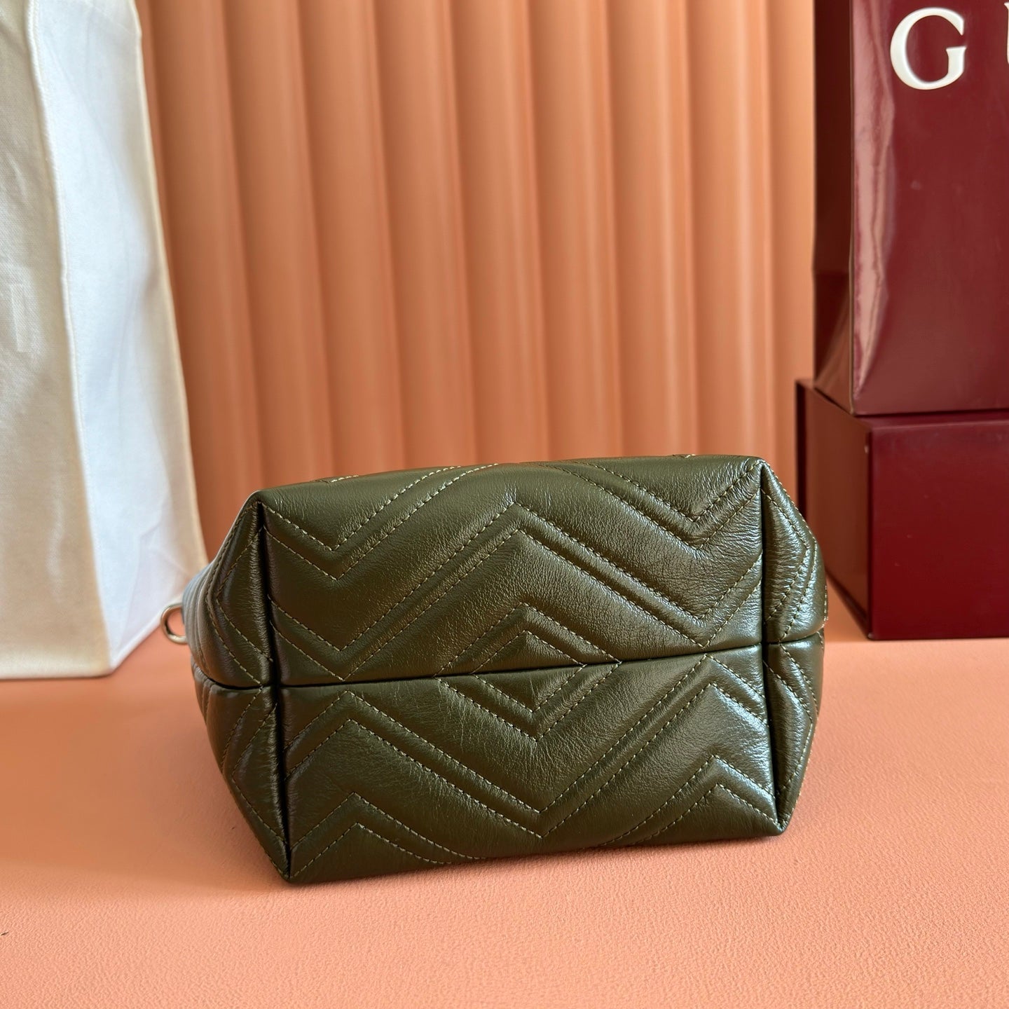 GUCCI 26S  MARMONT TOTE BAG 17 IN MOSS GREEN CALFSKIN