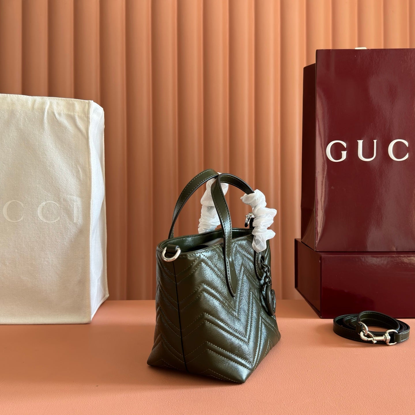GUCCI 26S  MARMONT TOTE BAG 17 IN MOSS GREEN CALFSKIN