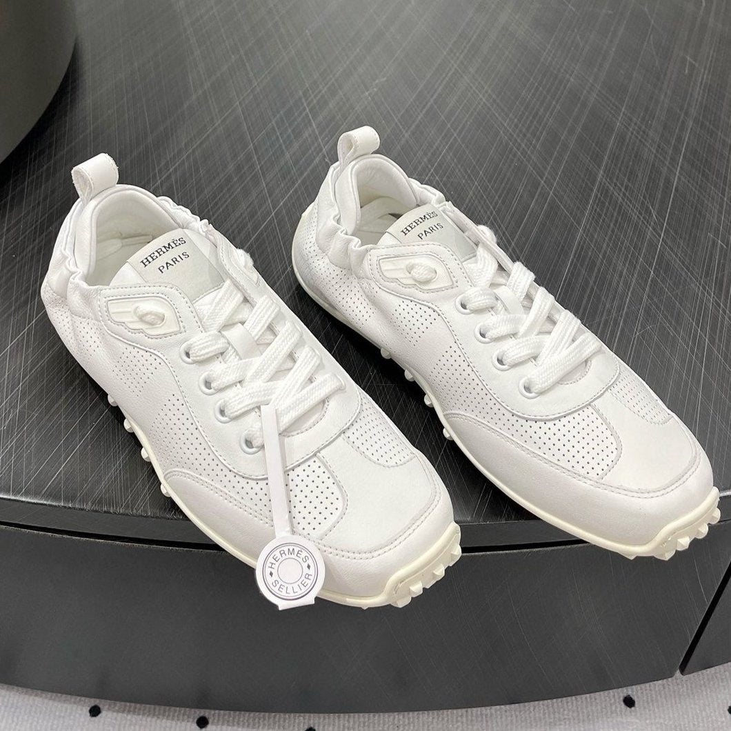 HERMES TRAIL SNEAKER IN WHITE CALFSKIN