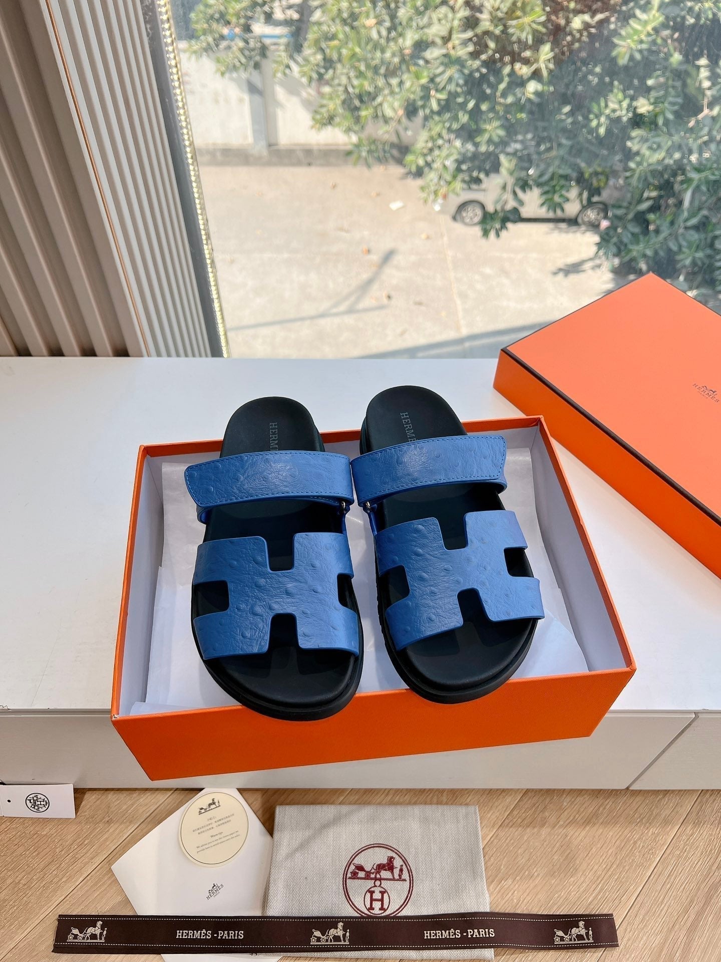 HERMES CHYPRE SANDAL IN COBALT BLUE GRAINED CALFSKIN