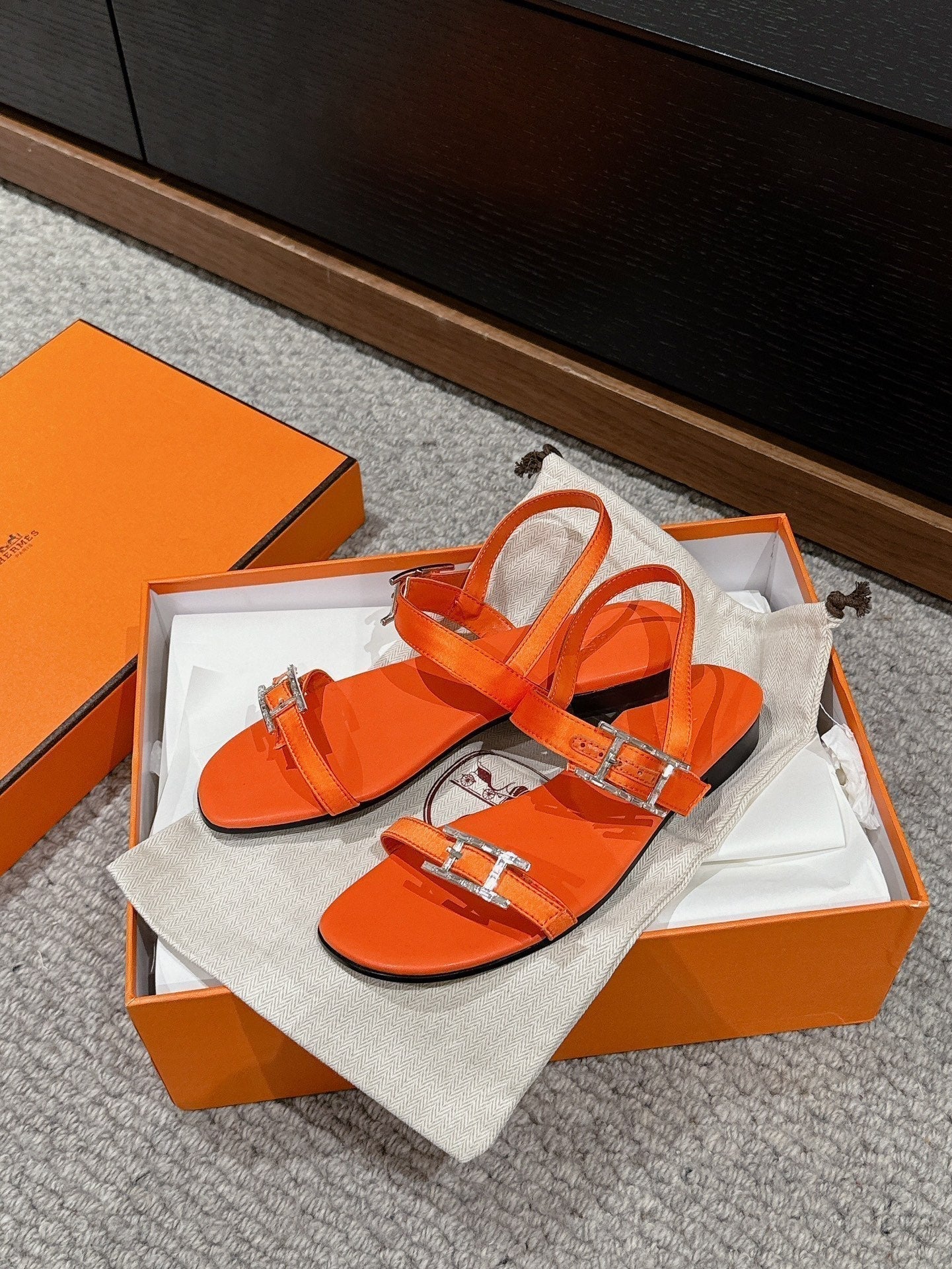 HERMES BUCKLE SANDAL BRIGHT ORANGE CALFSKIN