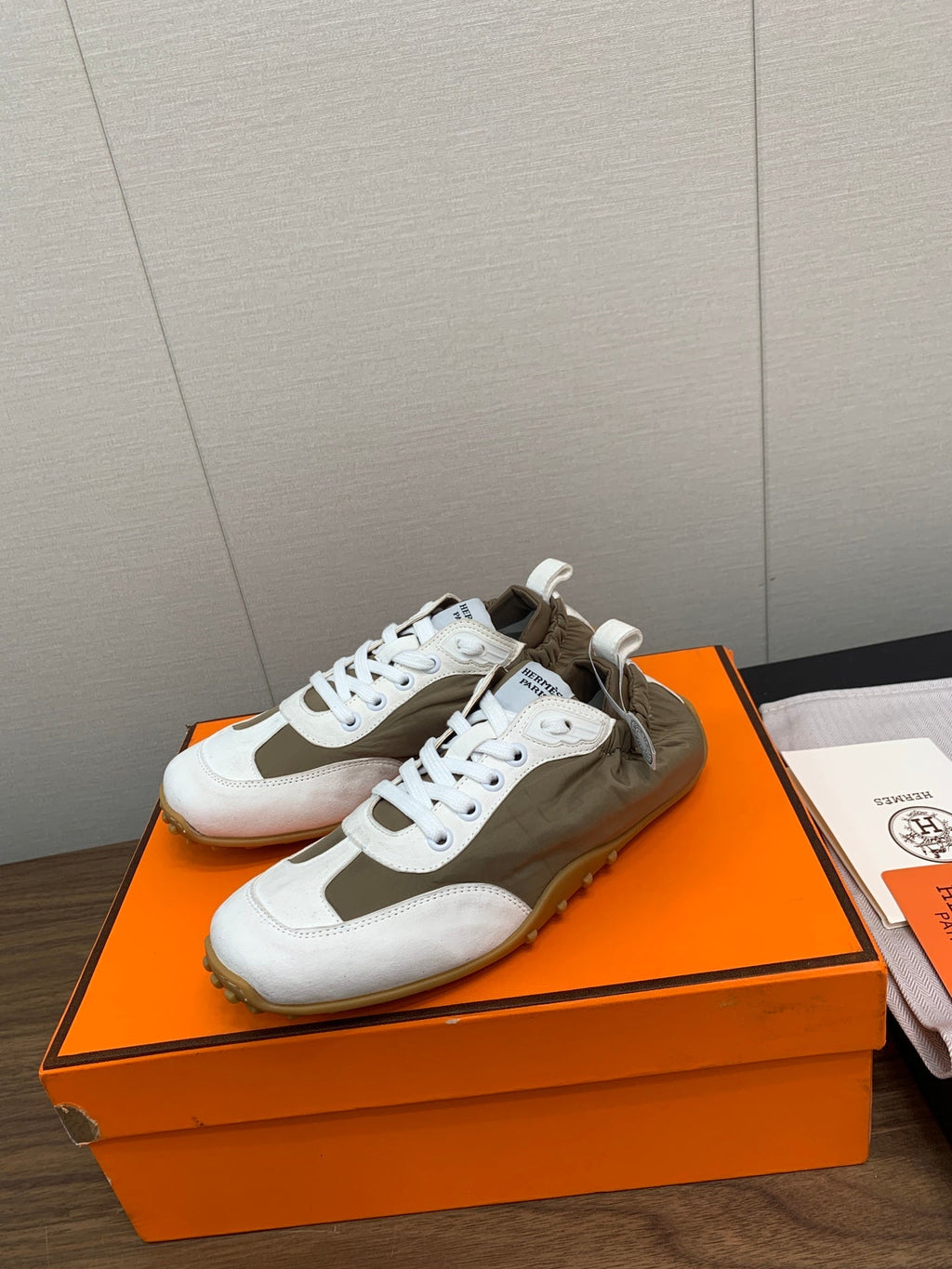 HERMES SKATEBOARD SHOES LIGHT GRAY MIX PEANUT CALFSKIN