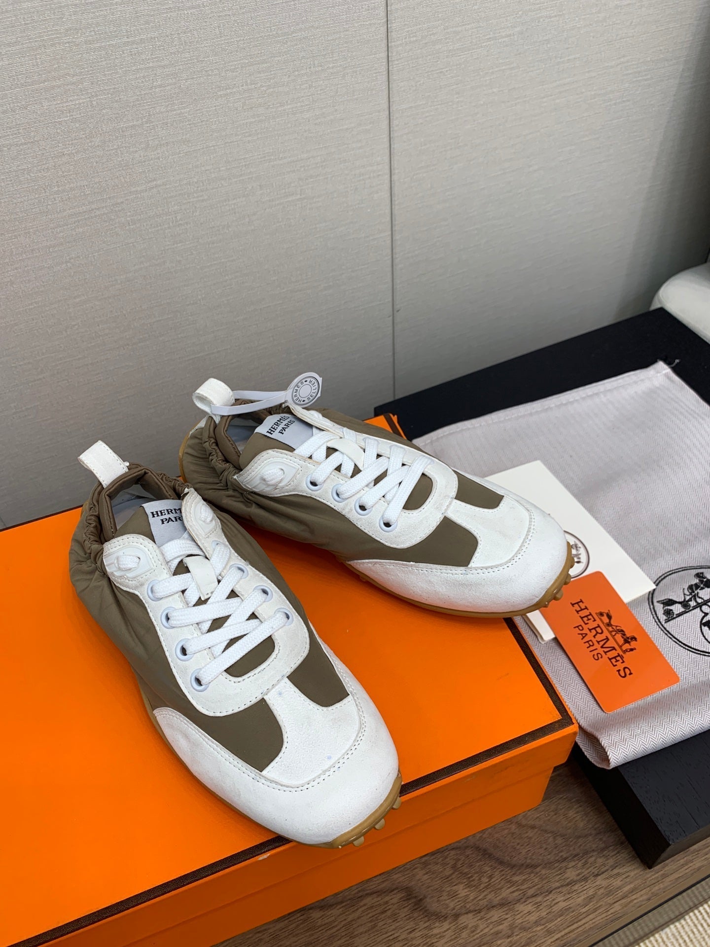 HERMES SKATEBOARD SHOES LIGHT GRAY MIX PEANUT CALFSKIN