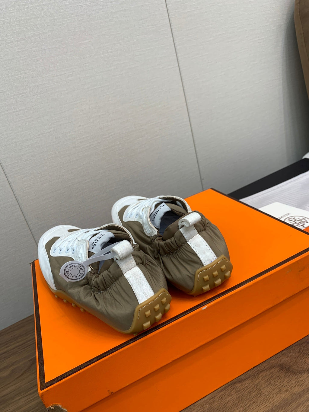 HERMES SKATEBOARD SHOES LIGHT GRAY MIX PEANUT CALFSKIN