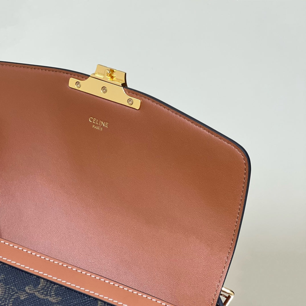 CELINE CLASSIQUE TRIOMPHE 22 CALFSKIN BLACK BROWN
