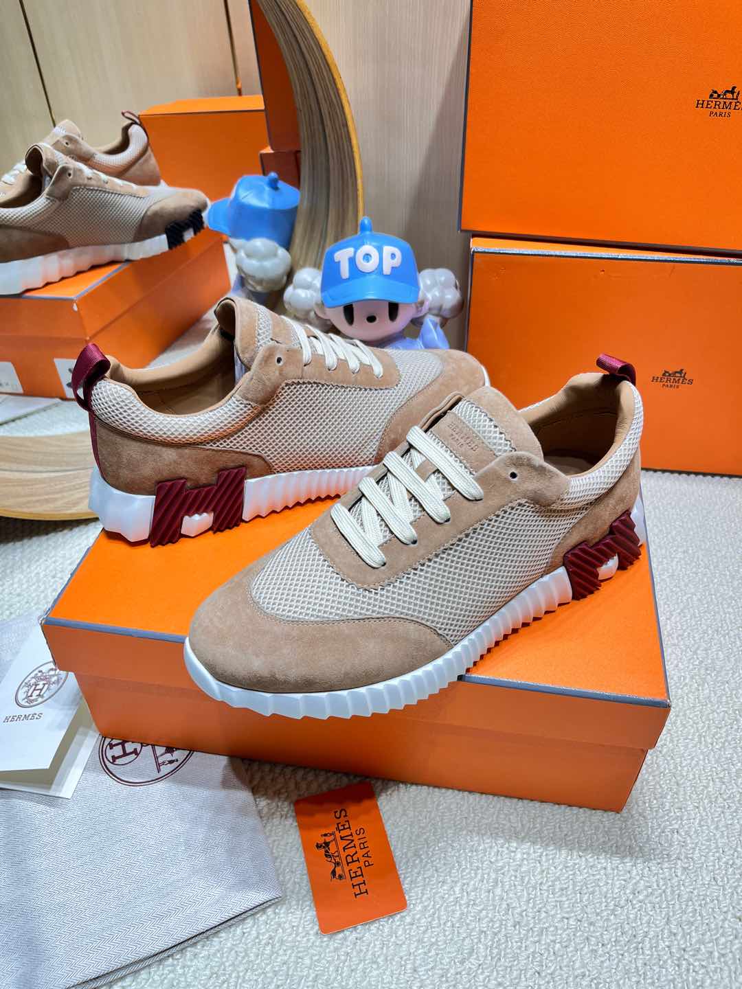 HERMES BOUNCING SNEAKER IN PEANUT BROWN SUEDE AND WHITE KNIT