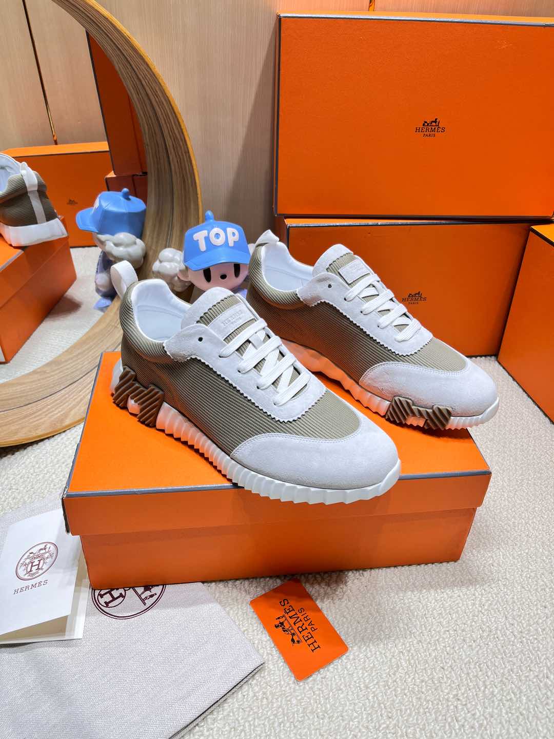 HERMES BOUNCING SNEAKER IN PALE GRAY SUEDE AND WOOD BROWN KNIT