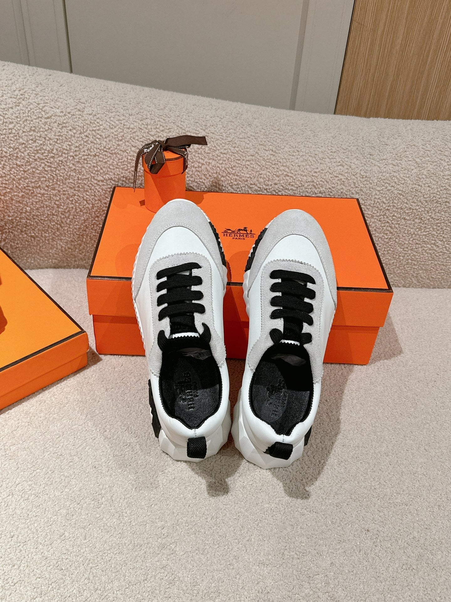 HERMES MAINLAND SNEAKER IN PALE GRAY SUEDE AND WHITE CALFSKIN