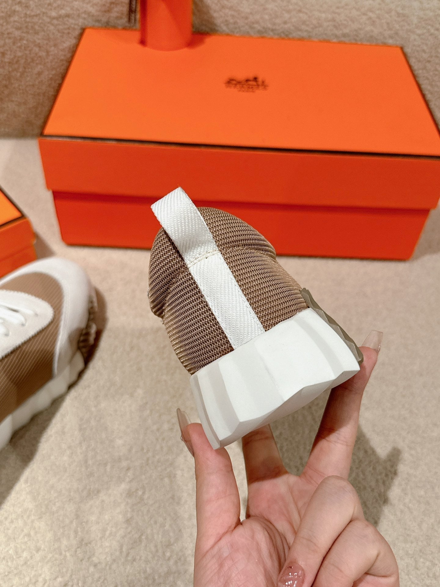HERMES MAINLAND SNEAKER IN PALE GRAY SUEDE AND LIGHT BROWN BREATHABLE MESH FABRIC