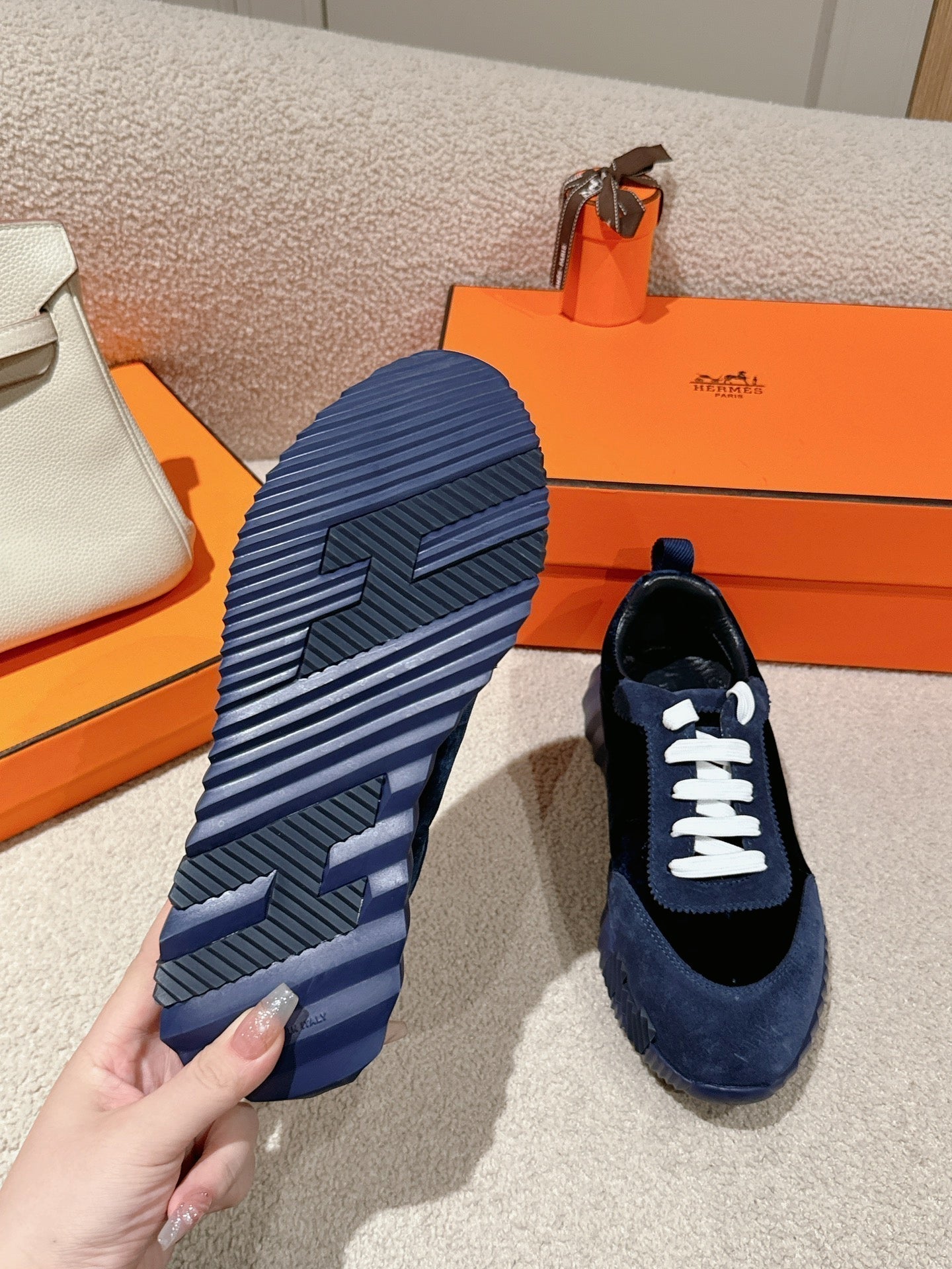 HERMES MAINLAND SNEAKER IN NAVY BLUE SUEDE AND BLACK VELVET